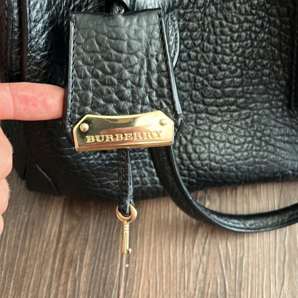 Beautiful Burberry calf leather bag with removable strap. Very Gently used. - Picture 9 of 11